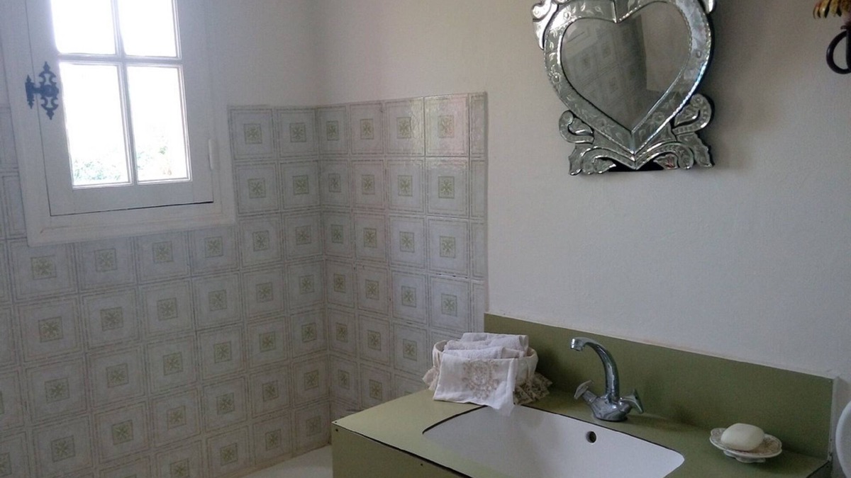 Le Rouret House | Room with garden and pool access