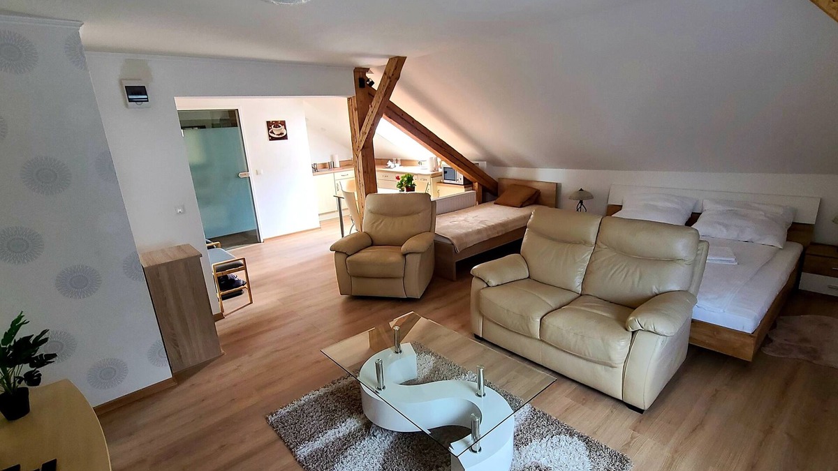 Kirchbach Apartment | Rooms 4 Holiday - Room 3