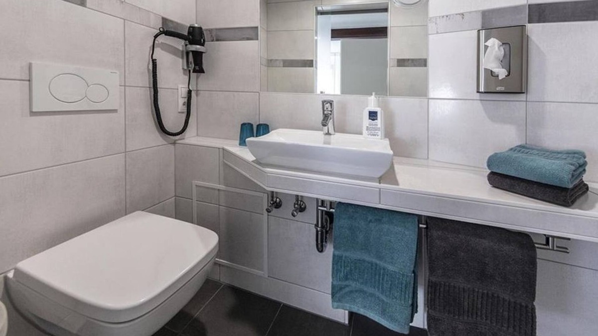 Rhens Apartment | Rooms Eifel, Westerwald, Taunus - Haus Mittelrhein