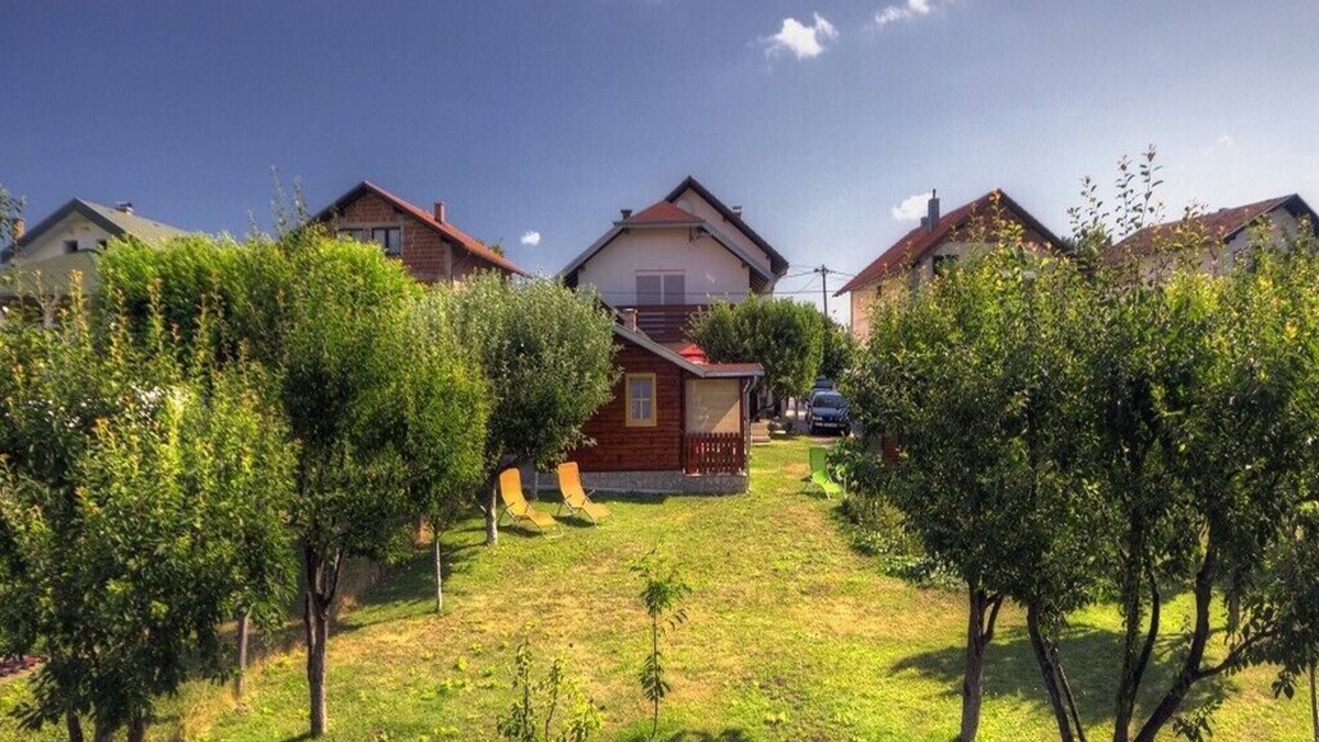 Grabovac Apartment | Rooms Ilija, (10769), Rakovica, hr