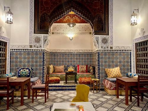 El Mokhifa House | Rooms in Dar Drouj, a special 14th century house Riad
