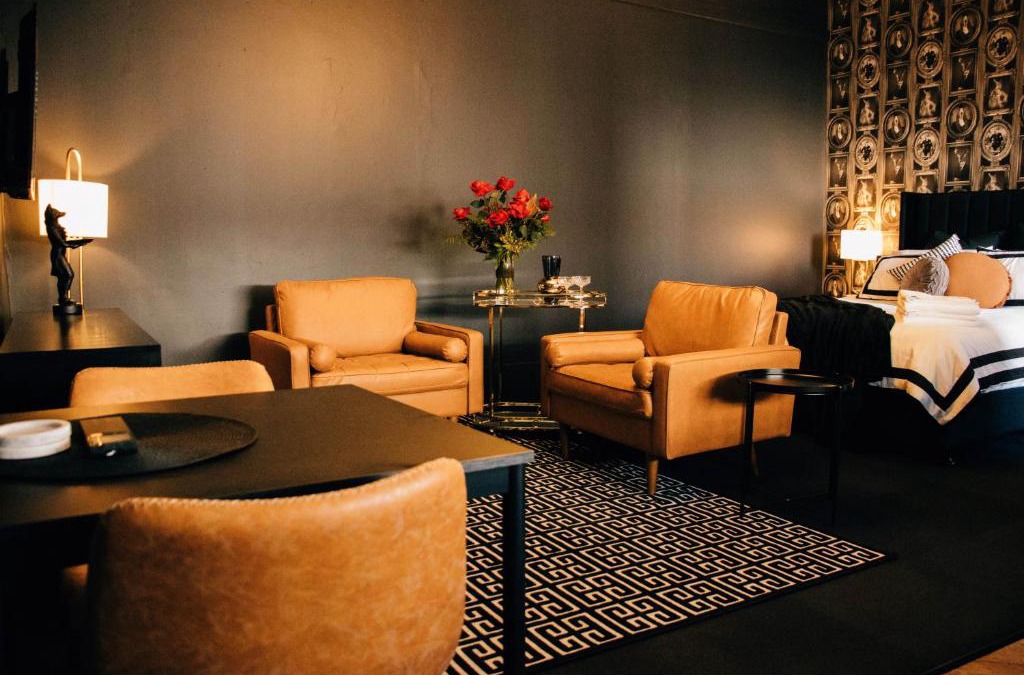 Leeton Apartment | Rooms of Renown - The Panaretto Parlour