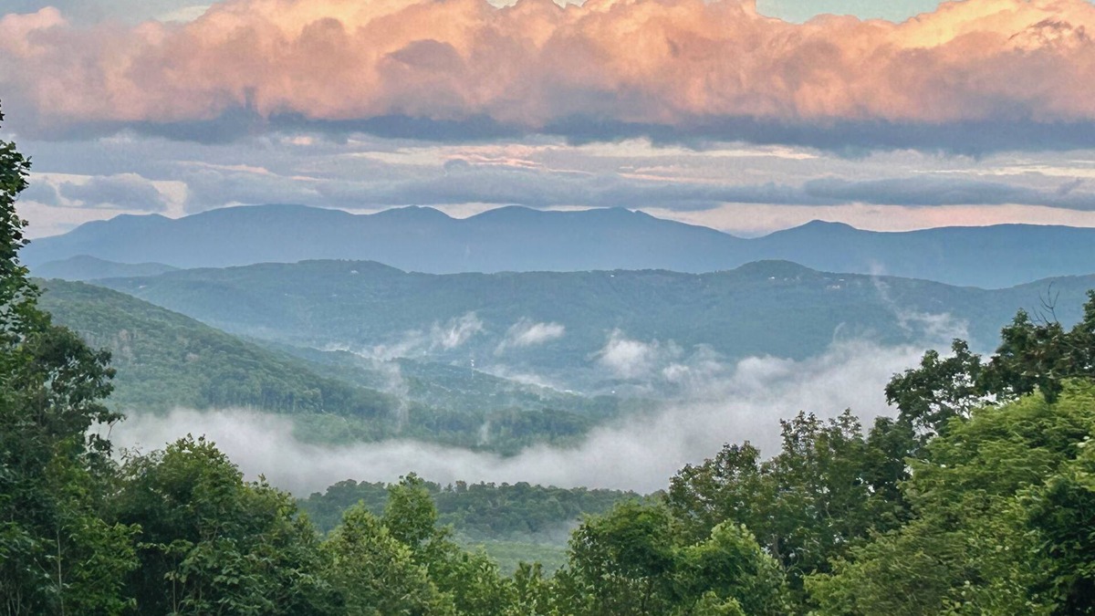 Spruce Pine House | "Rooms with a View" newly renovated rustic modern home with stunning BRM views