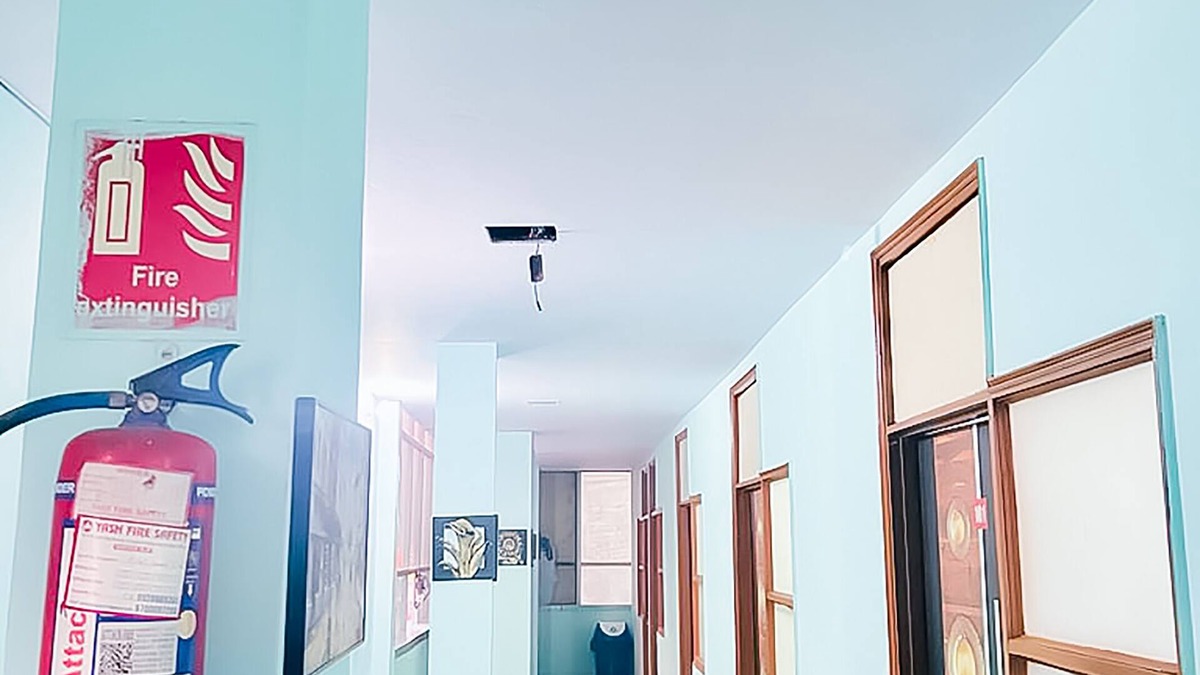 Sainik Farm Hotel | Roomshala 147 KD Plazav