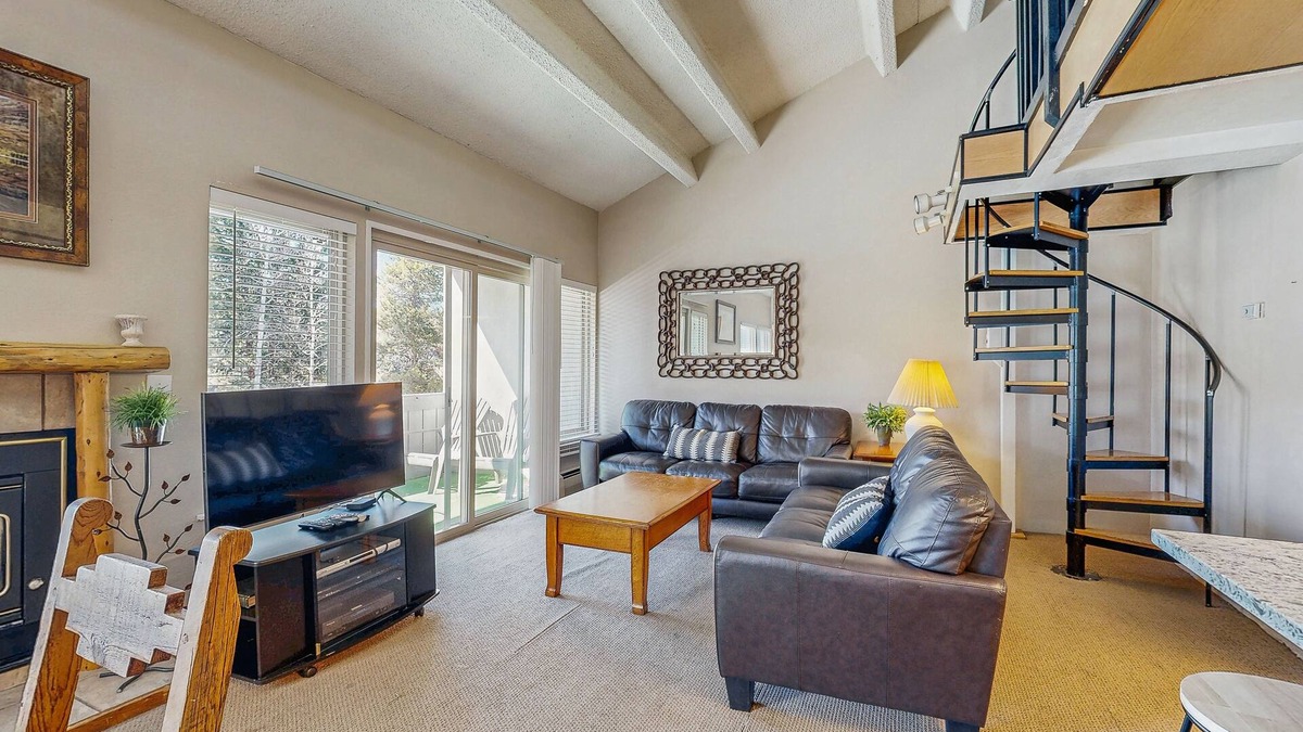 Warrior's Mark Condo | Roomy condo with sauna, pool & hot tub - walk to slopes & Main Street