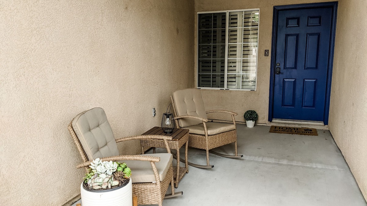 Yuma House | Roomy, Quiet and Central Home