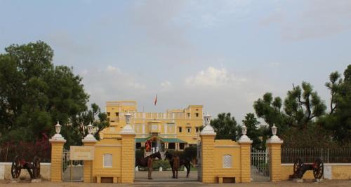 Nawalgarh Hotel | Roop Niwas Kothi, Near Mandawa