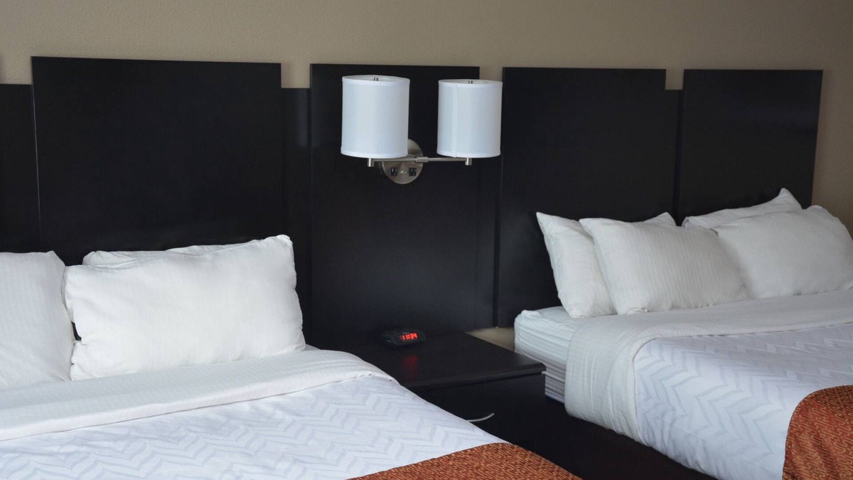 Watford City Hotel | Roosevelt Inn and Suites
