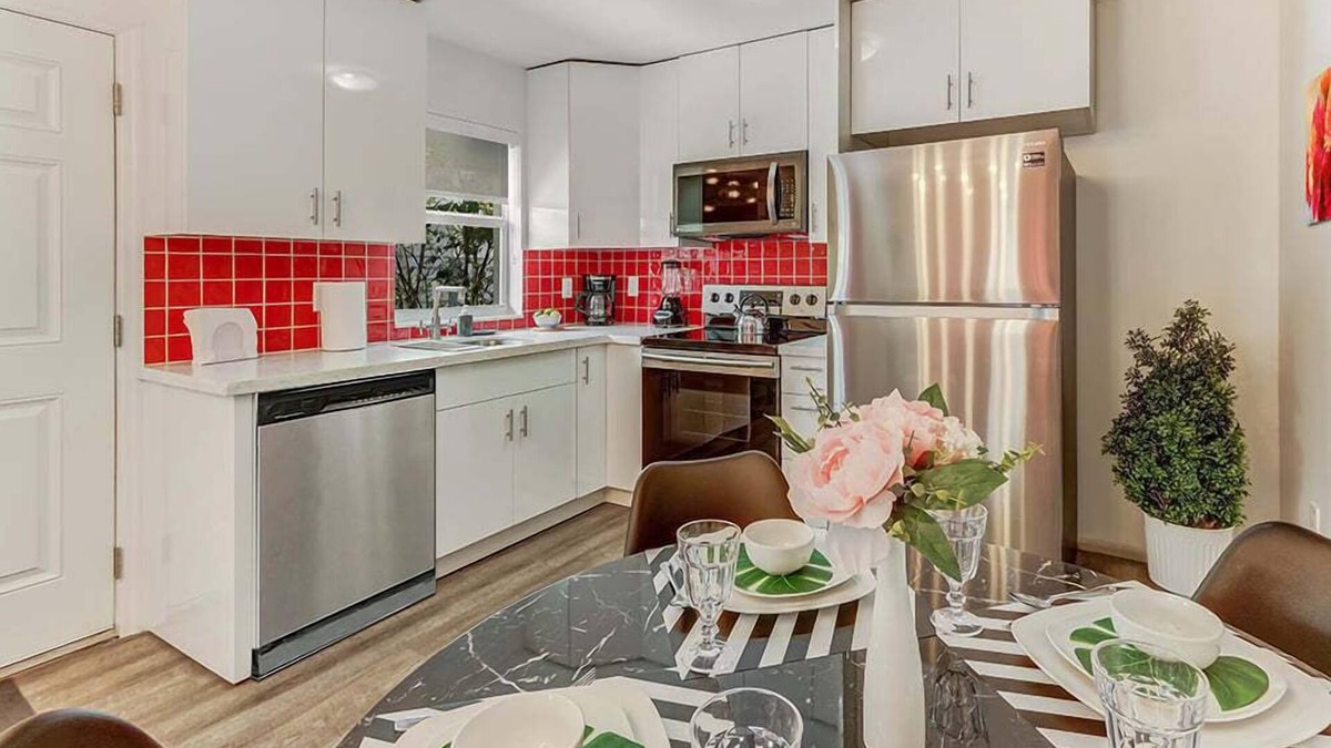 Highland Garden Apartment | Rosa: Casita Near Beach & Gym Access
