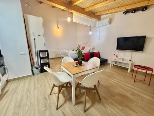 Pozuelo de Alarcon Apartment | Rosa HOME, Casa completa independiente