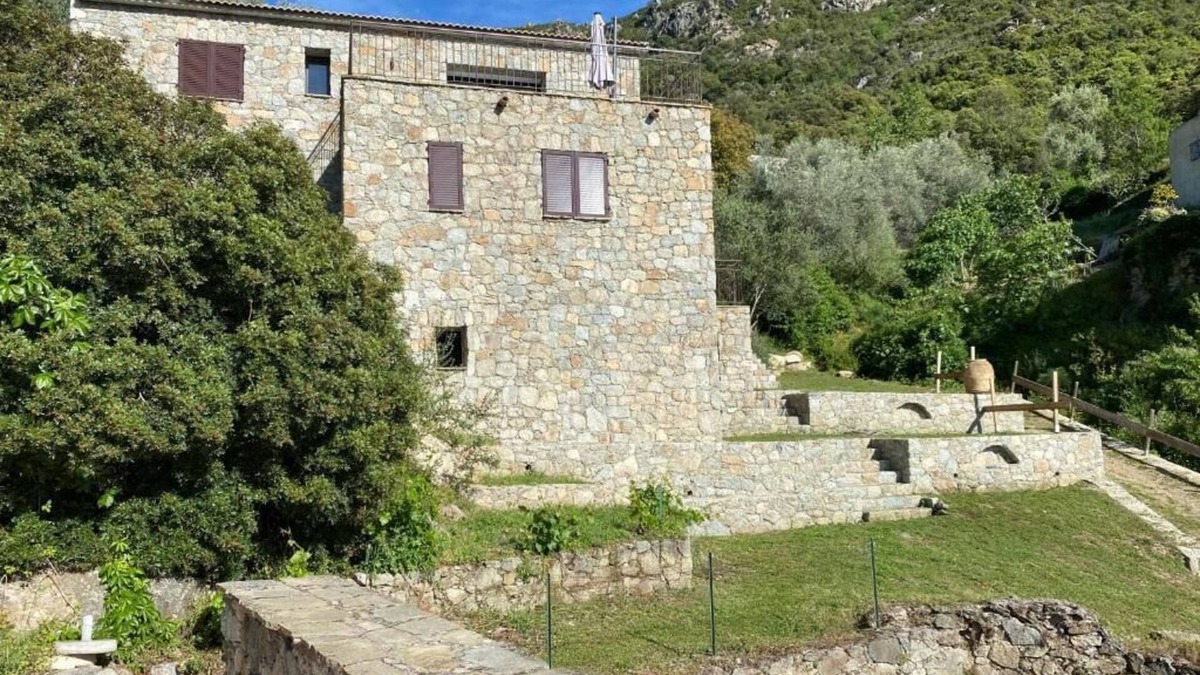 Urtaca House | Rosa Marine modern and traditional at the same time