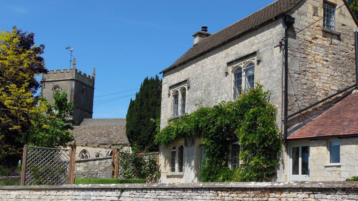 Rodborough Cottage | Rose Cottage, Rodborough - sleeps 6 guests in 3 bedrooms