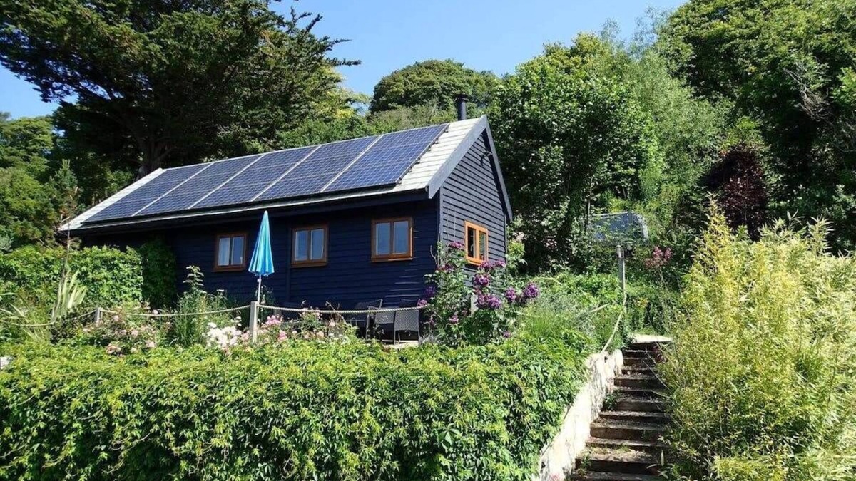 Langport Cabin | Rose Lodge, Eco Lodge with Hot Tub