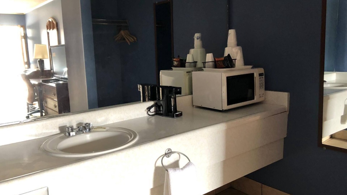 David City Hotel | Rose Motel