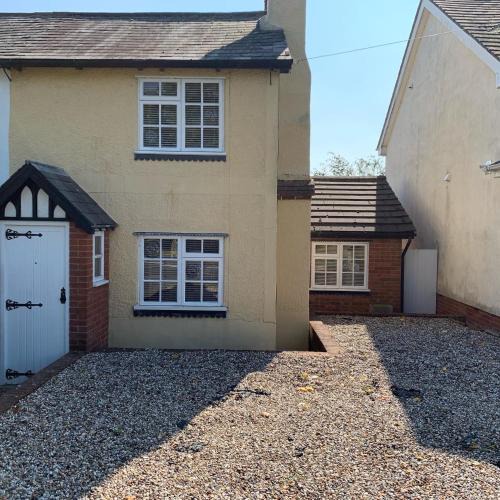 Brentwood House | Rosemary cottage