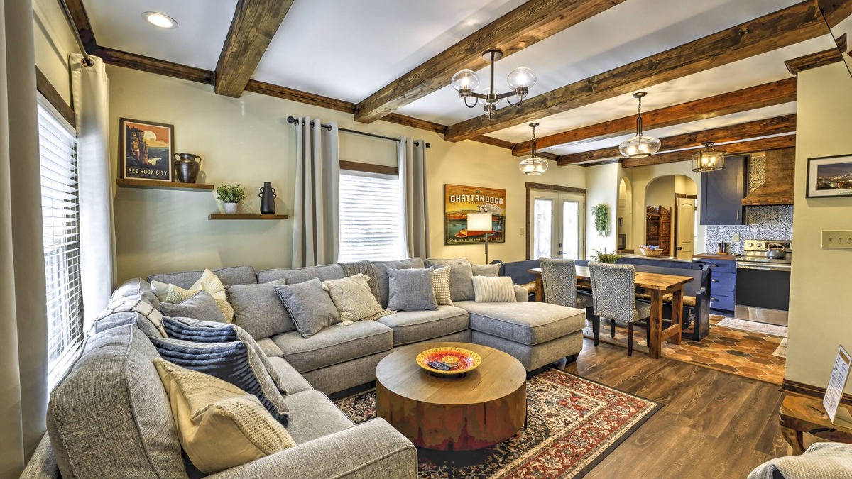 Northside House | Rosewood Cottage Walk to Park Hot Tub Arcade Fire Pit Downtown 3 Min