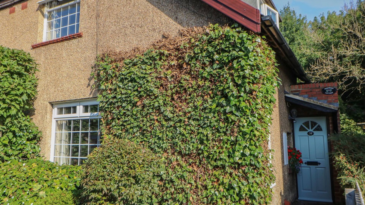 Durham Cottage | ROSEWOOD COTTAGE, with a garden in Durham