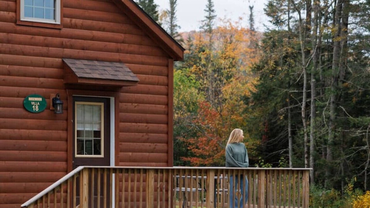 Bethlehem Cabin | Rosewood Villa: Modern 2BR Log Cabin