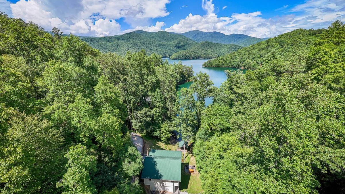 Robbinsville House | Rosie`s Cabin on Fontana Lake