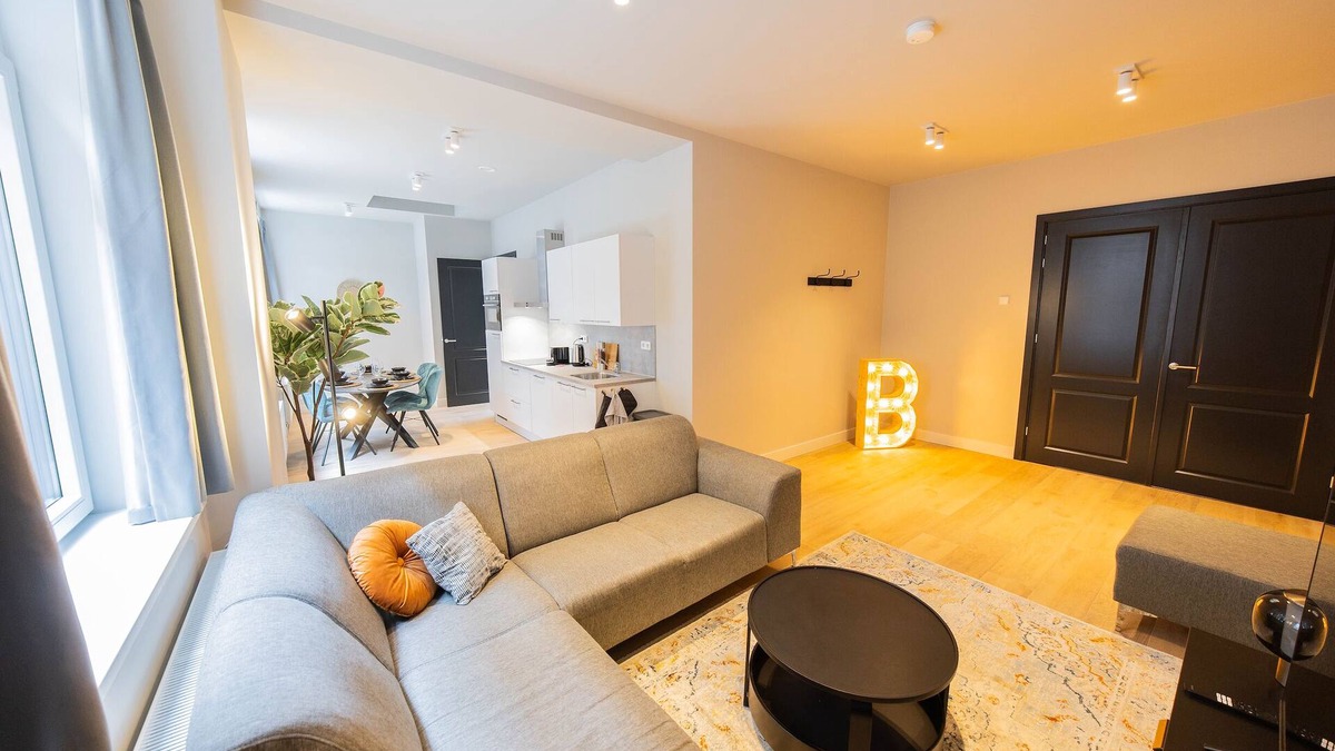 Stadsdriehoek Apartment | Rotterdam Oasis 3 BDR apartment JUF