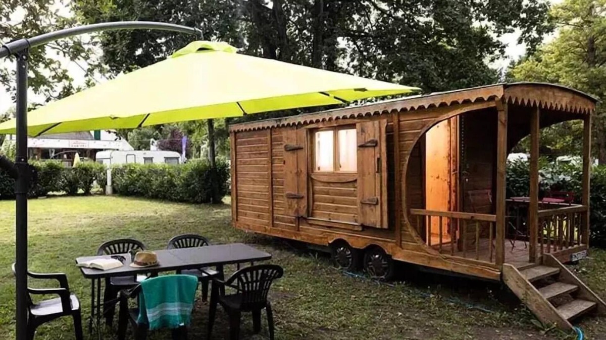 Bagneaux-sur-Loing Cabin | Roulotte Baudelaire 1 Room 2 People