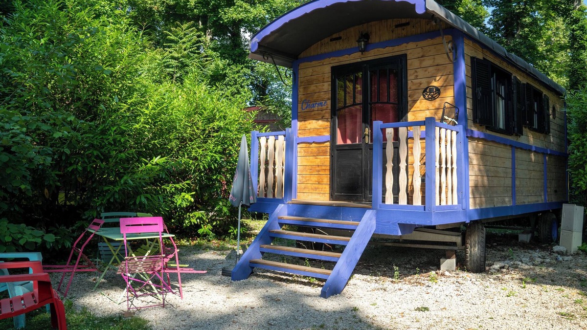 Bar-sur-Aube Cabin | Roulottes Gîte for Groups