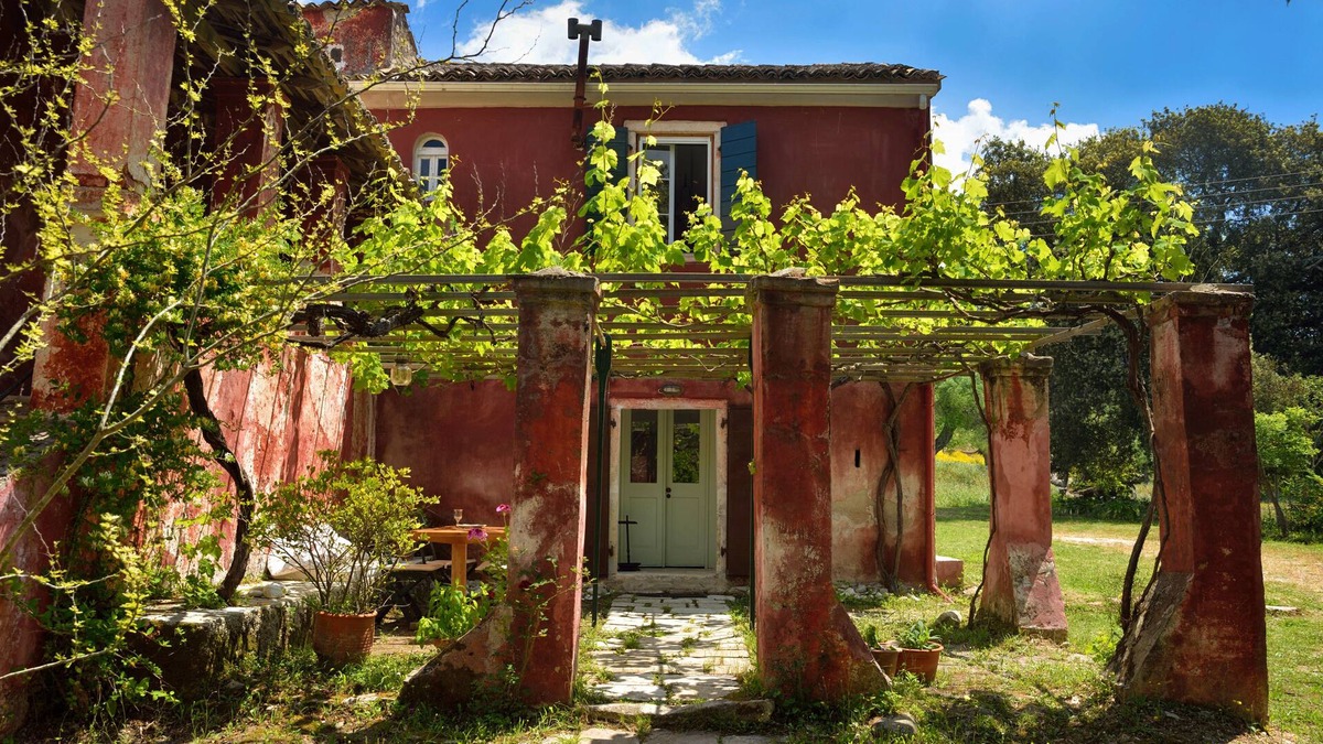 Roumanades Villa | Roumanades Estate Manor NTOG license MHTE 0829K91000495001