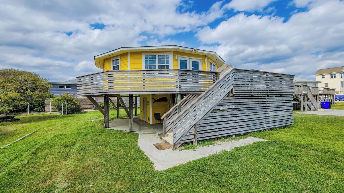 Ocean City Beach House | Round House by the Beach: Waves, Sun & Fun!