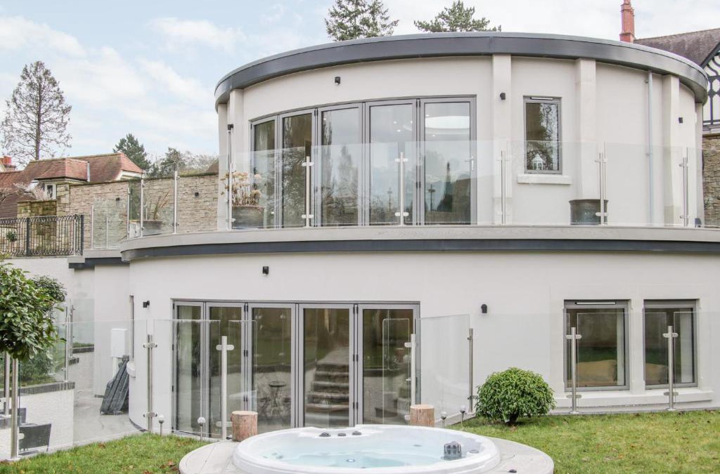 Church Stretton House | Round House