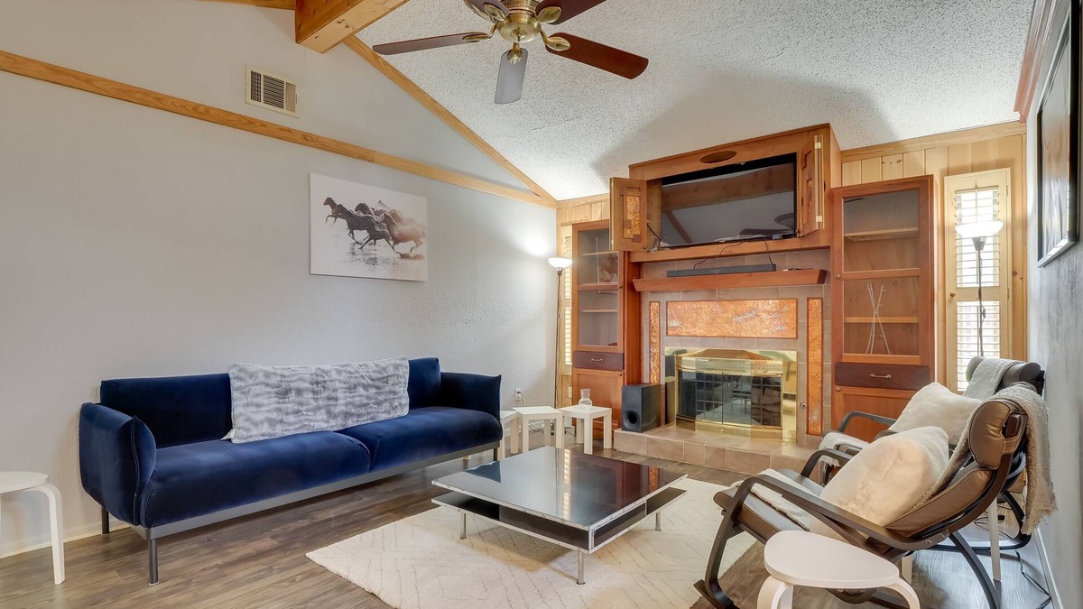 Round Rock House | Round Rock Home with Large Yard: 20 Mi to Austin!
