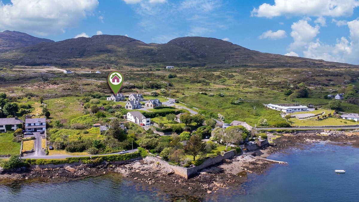 Roundstone Ski Chalet | Roundstone Vista