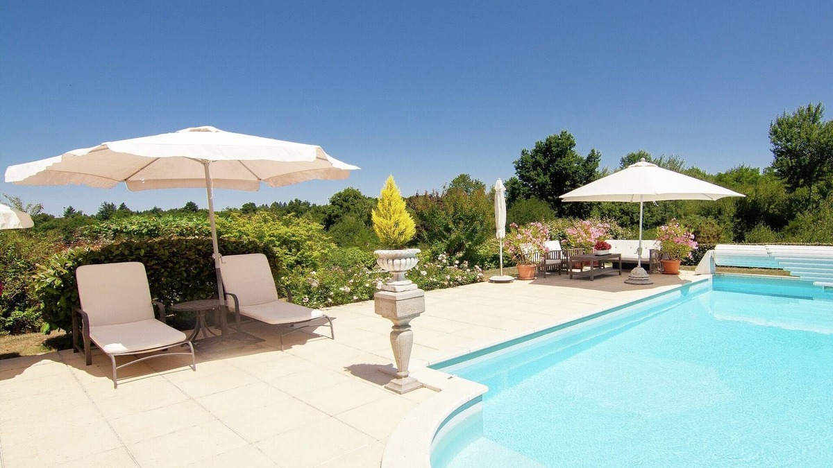 Rouzede Villa | Rouzède Villa with Pool