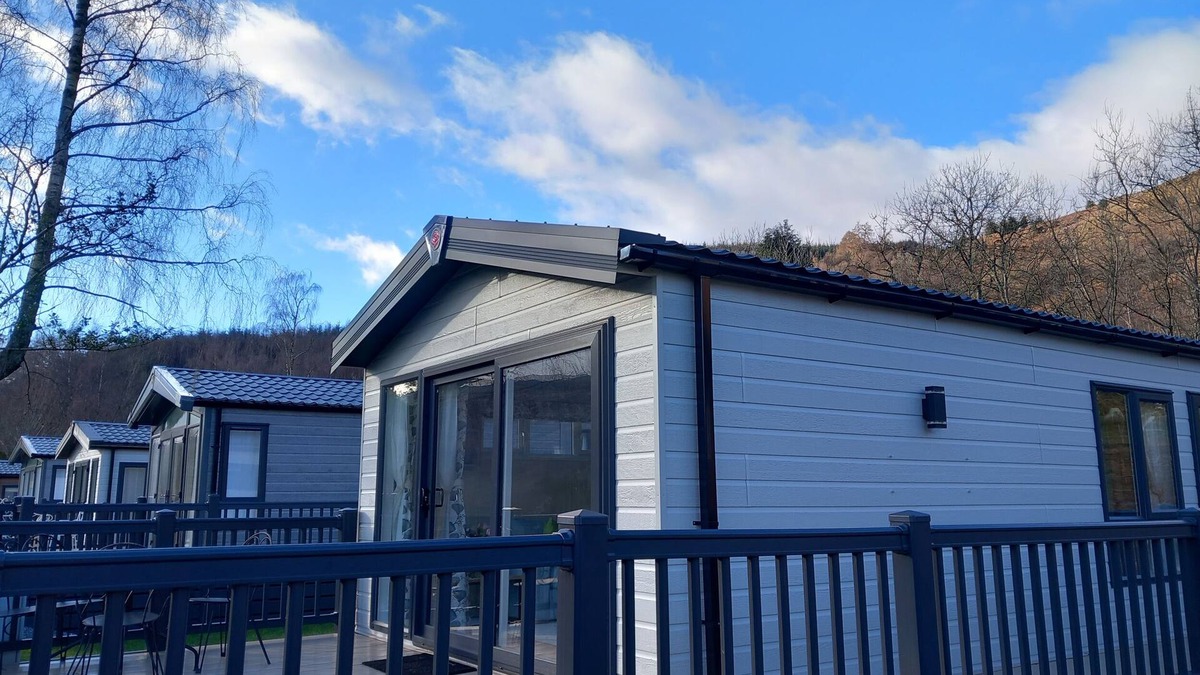St Fillans Cottage | ROWAN, pet friendly, character holiday cottage in St Fillans
