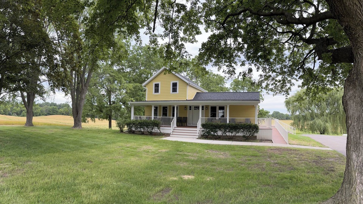 Baraboo Other | Roy's Modern Farmhouse by Devil's Lake