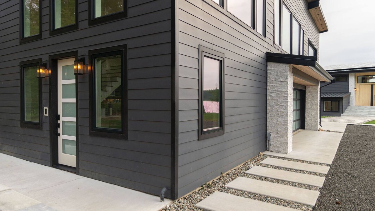 Poulsbo House | Royal Beacon: Tranquil Waterfront Retreat