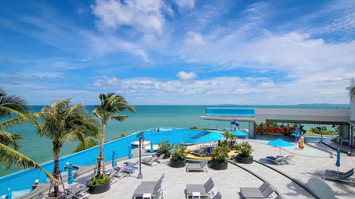 Pratumnak Hill Resort | Royal Cliff Beach Hotel Pattaya