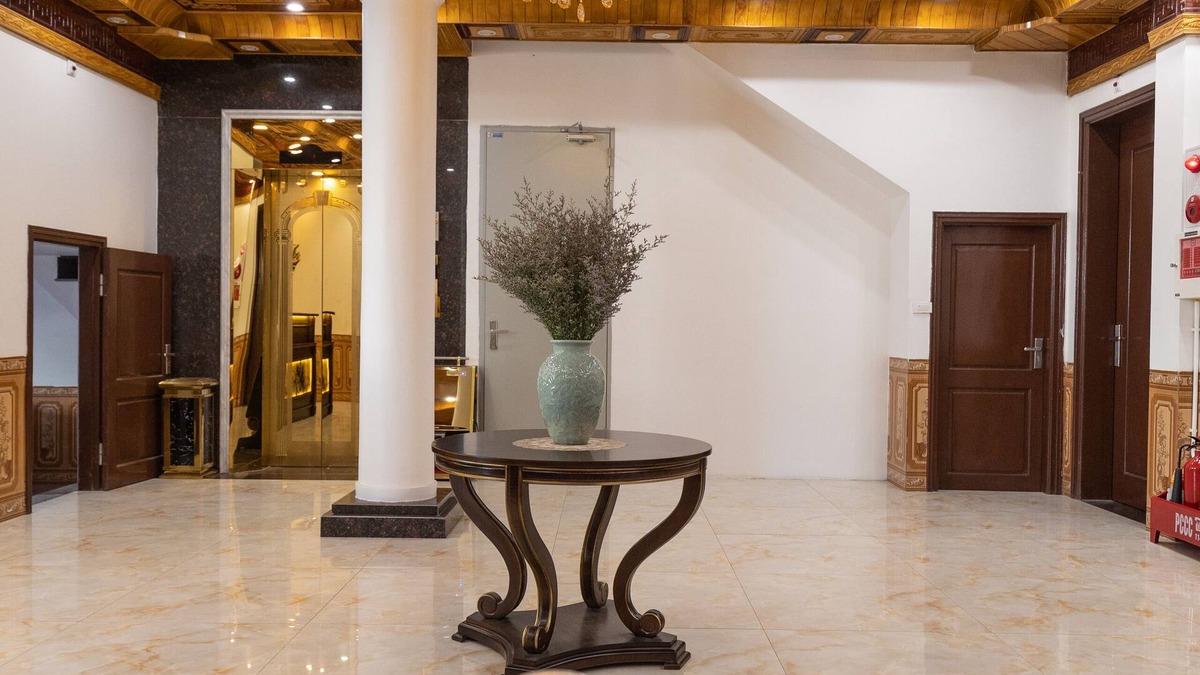 Hanoi Hotel | Royal Hotel - Sai Dong - Long Biên