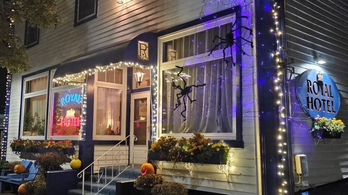 Sydney Bed & Breakfast | Royal Hotel Sydney