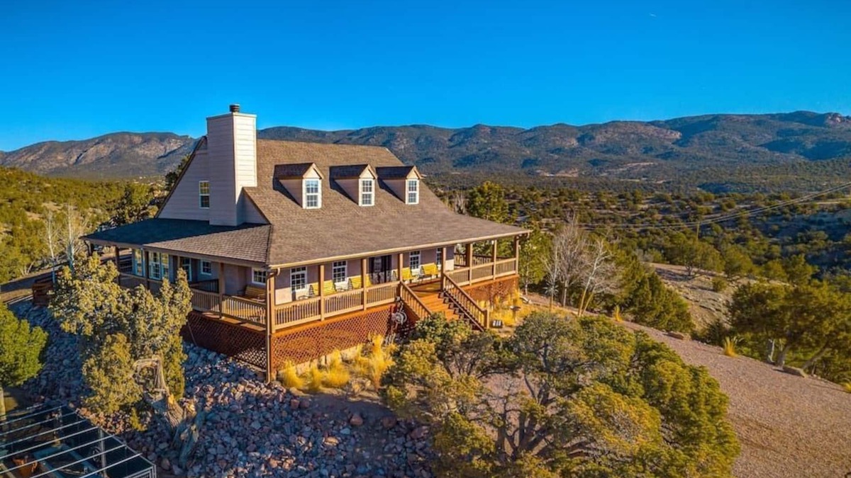 Canon City House | Royal Ranch Summary: