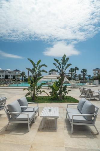 Yasmine Resort | Royal Tulip Taj Sultan