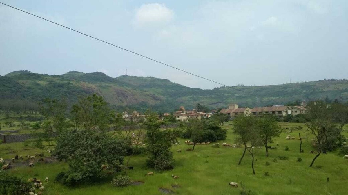 Kune N.m. Villa | Royal Villa 3 - 3 BHK bungalow with Swimming Pool