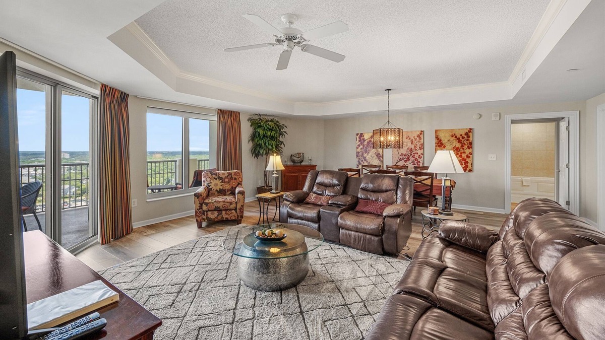 Arcadian Shores Condo | Royale Palms 2004 Renovated Oceanview w/Pool/Beach