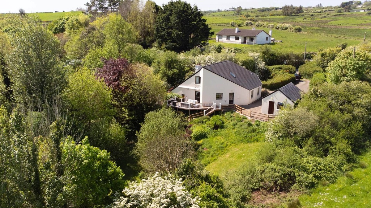 Murroogh House | Rozelle - Green Paradise!