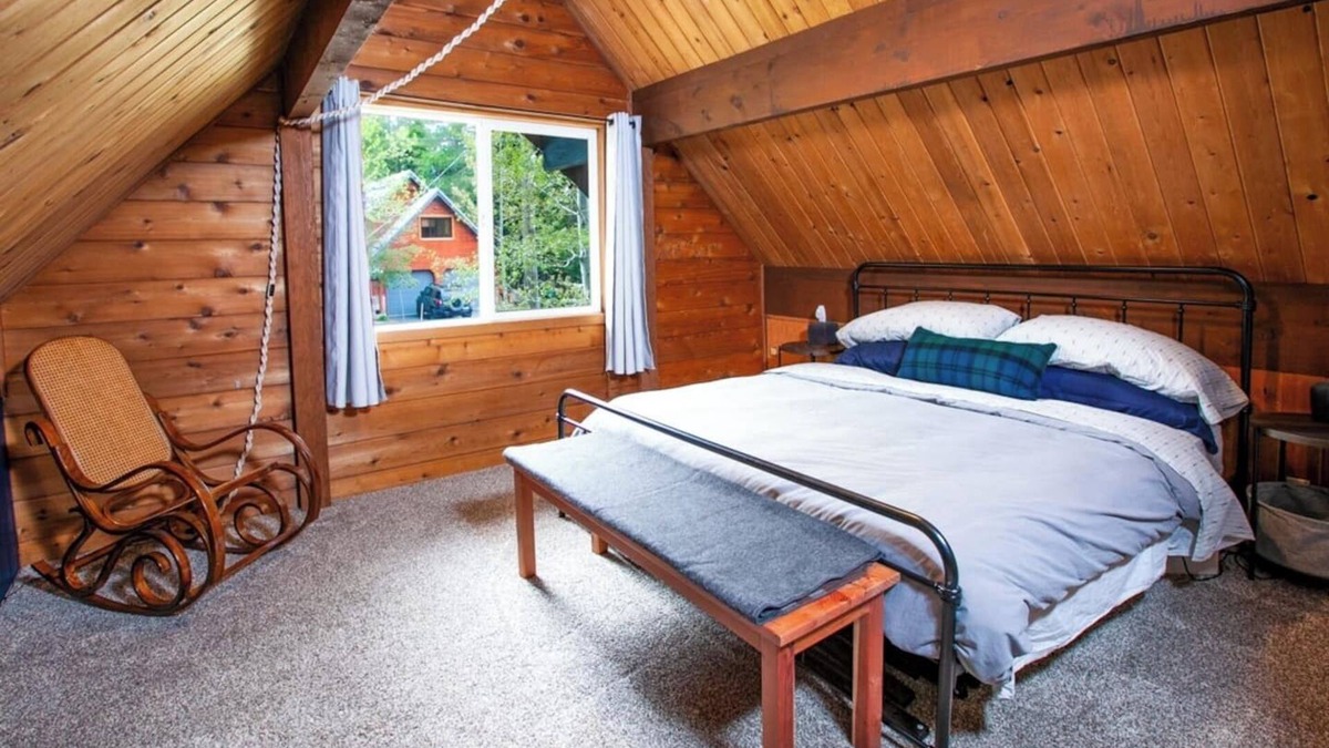 McKinney Estates Cabin | Rubicon Retreat | Cozy Cabin + Sauna