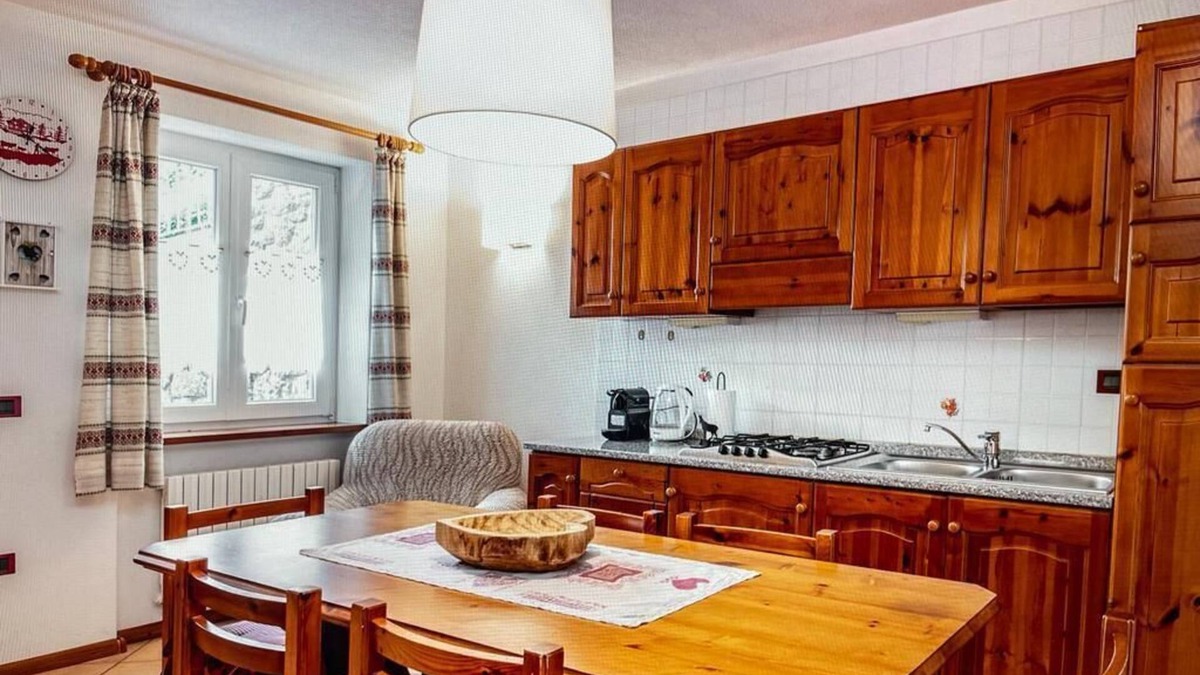 San Lorenzo Dorsino Apartment | Rubino in Molveno on the shores of Italy's most beautiful lake
