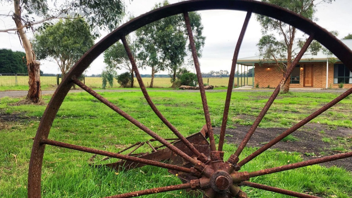 Simpson Bed & Breakfast | Ruby Rose Lodge. Quiet friendly