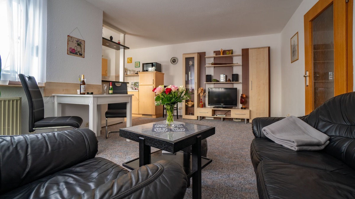 Goes Apartment | Ruhige Ferienwohnung am Wald