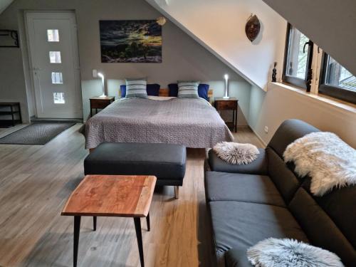 Warstein Apartment | Ruhige Unterkunft - Dachterasse und Panoramablick