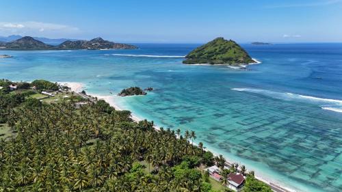 Sumbawa Barat House | Rumah Mana Beach House