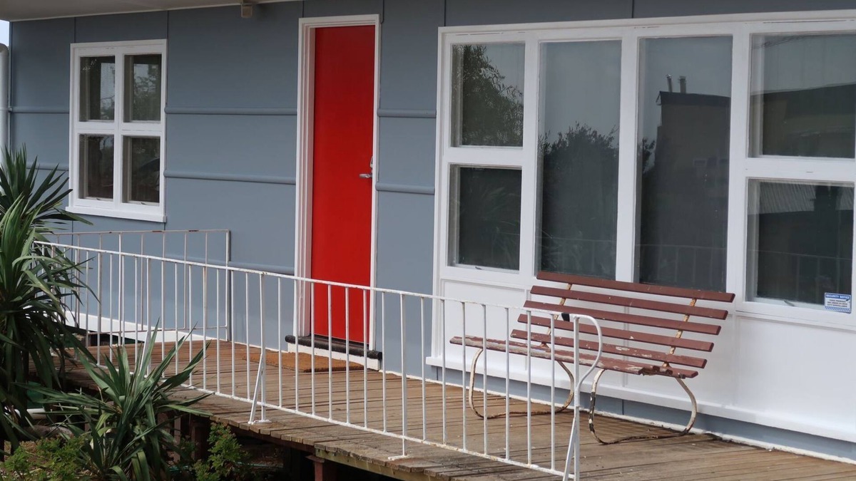 Encounter Bay Cottage | Rumbelow Cottage - Enjoy the Serenity and View!